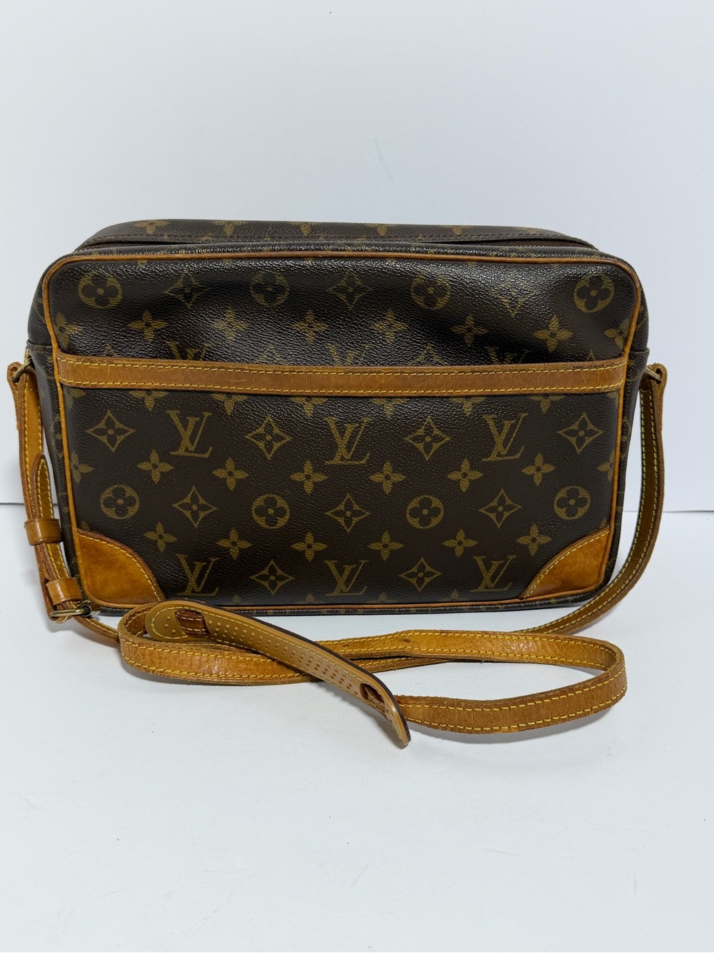 Louis Vuitton Brown Trocadero  Crossbody Bag - Classic LV Canvas